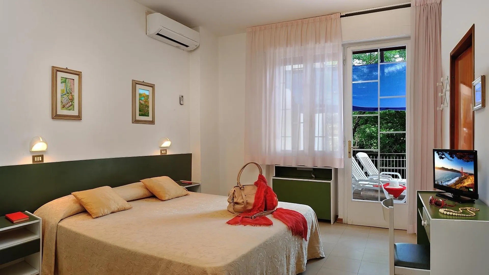 Hotel Plaza Cesenatico 3*,